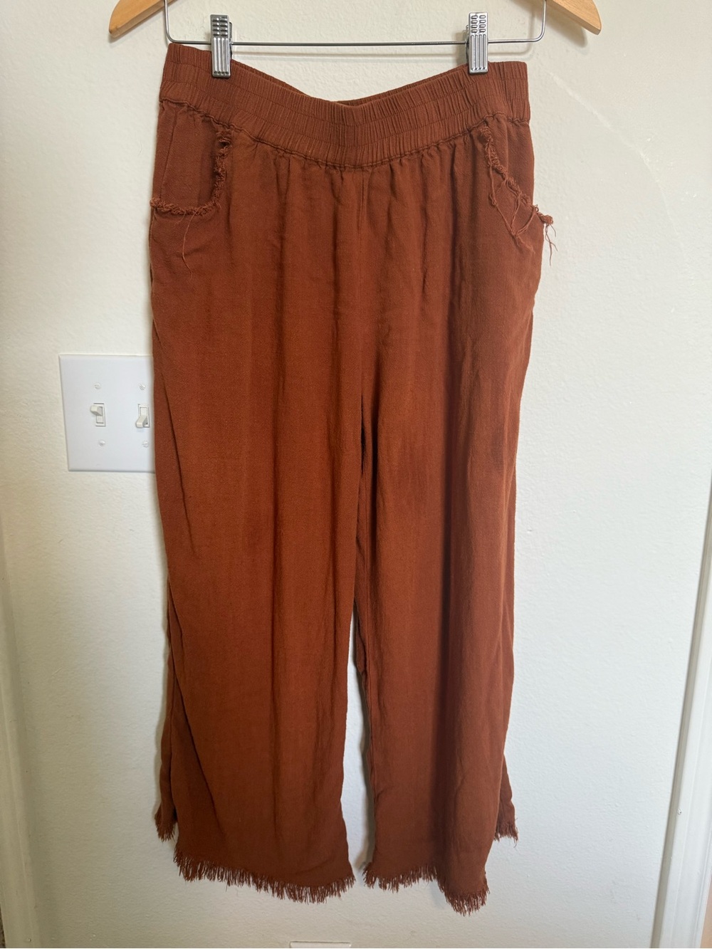 Umgee Rust Wide-Leg Frayed-Hem Pants